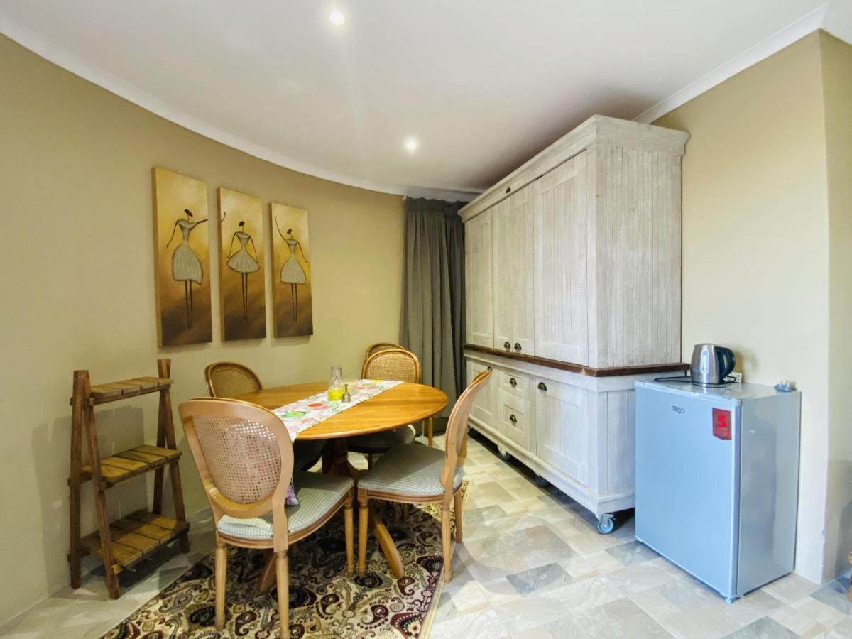 Country Lane Farm Lodge Cradock Exterior foto